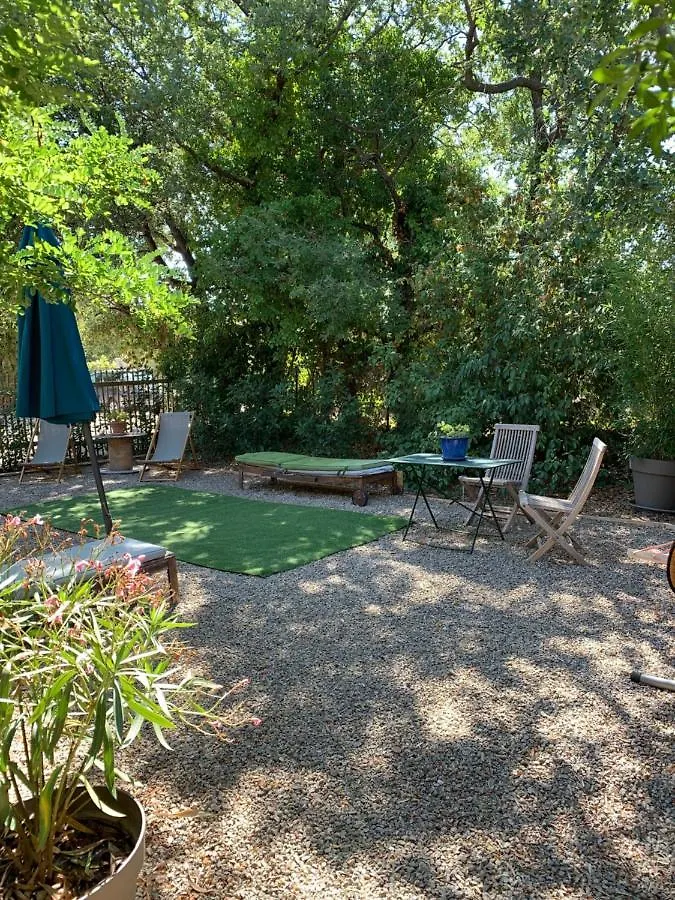 Le Clos Du Bonheur Le Pradet Lodge